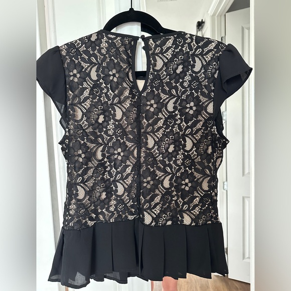 Express Illusion Peplum Lace Cap Sleeve
Top Small Black and Beige - Picture 3 of 4